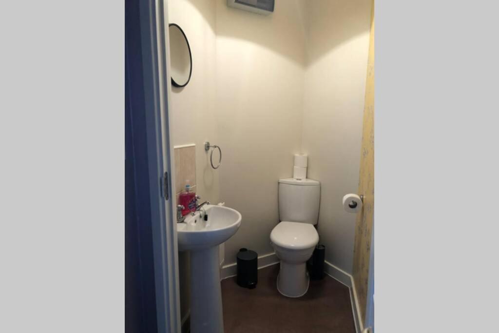 Dudley House **Staycation & Contractors** Sleeps 7 Tipton Εξωτερικό φωτογραφία