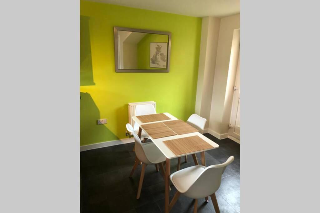 Dudley House **Staycation & Contractors** Sleeps 7 Tipton Εξωτερικό φωτογραφία