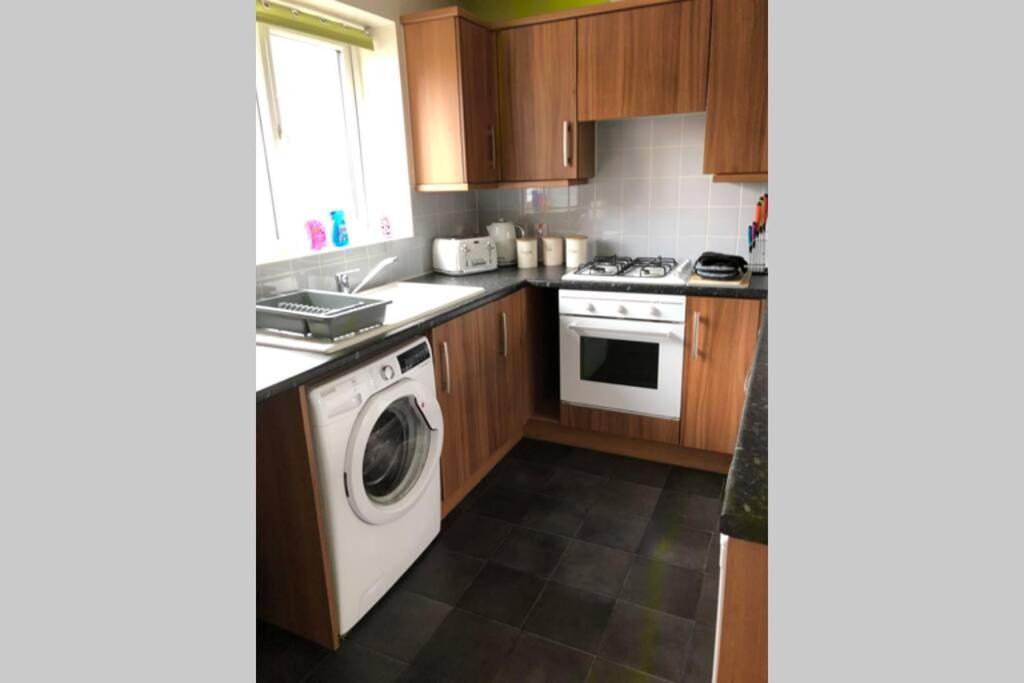 Dudley House **Staycation & Contractors** Sleeps 7 Tipton Εξωτερικό φωτογραφία
